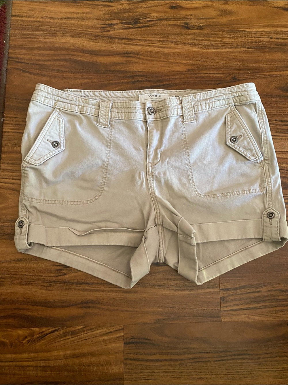 Torrid Khaki Military Style  Chino Shorts Size 18